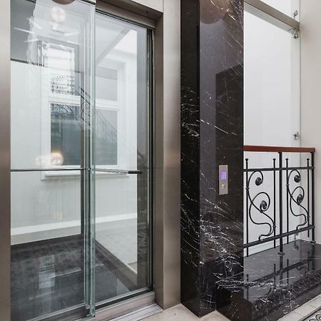 Apartments Cracow Miodowa By Renters Краков Экстерьер фото