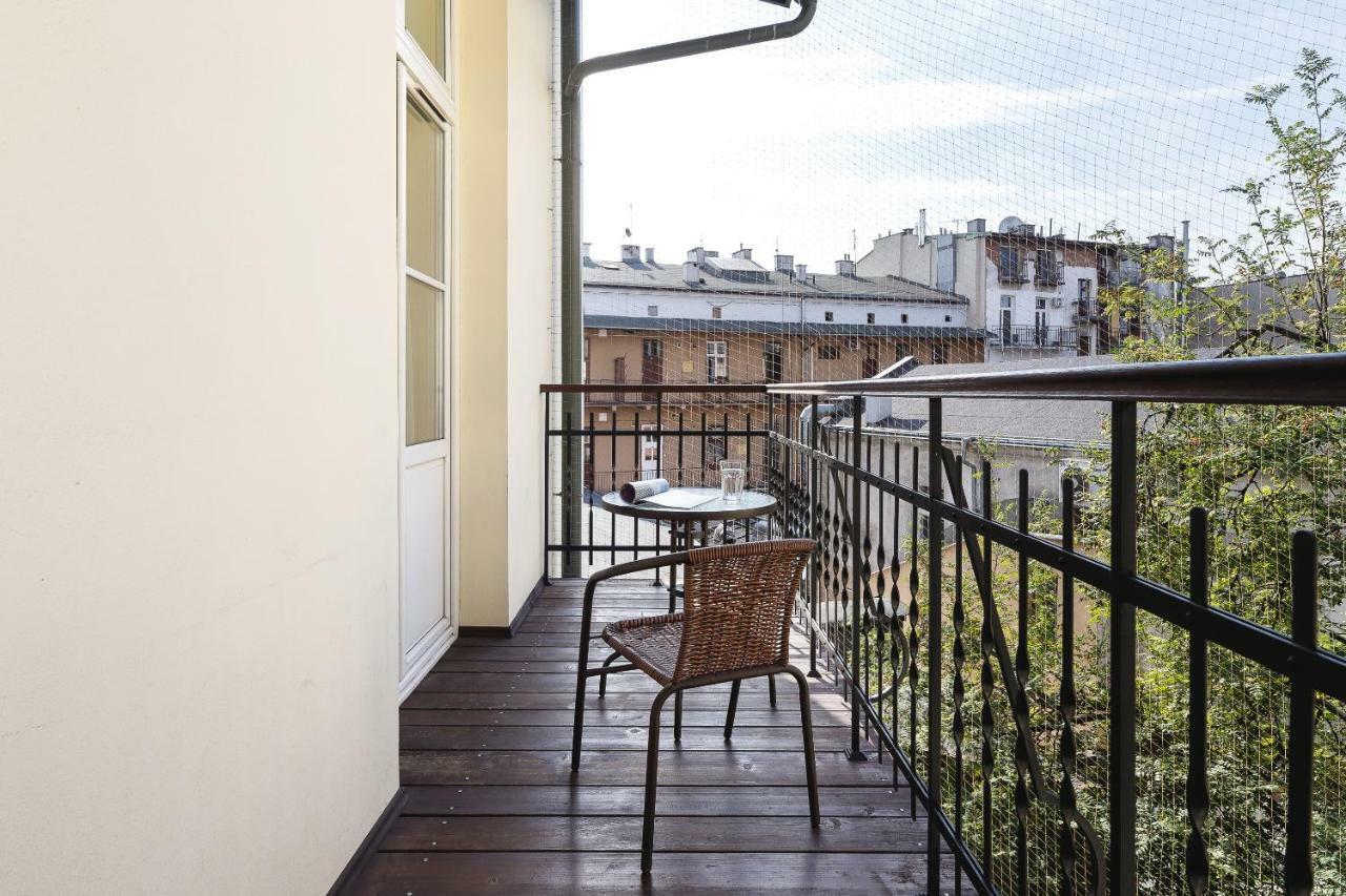 Apartments Cracow Miodowa By Renters Краков Экстерьер фото